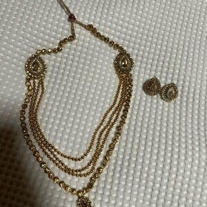 Elegant Gold Jewelry Set